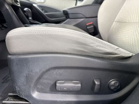 Used 2016 Hyundai Santa Fe SE AWD/4WD image 19