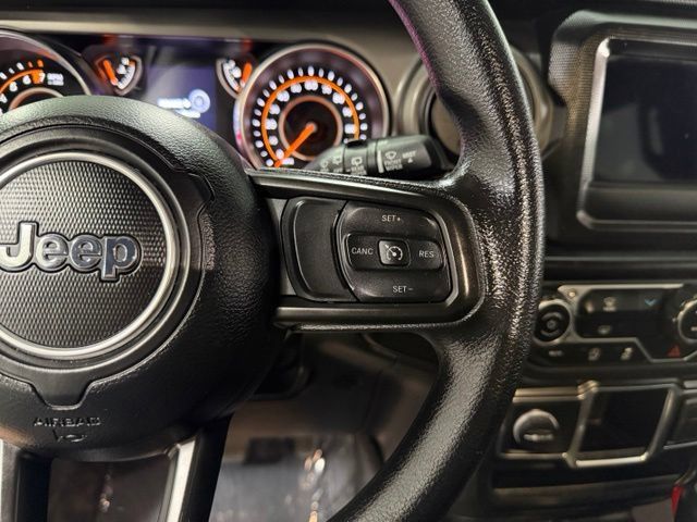 Used 2022 Jeep Wrangler Unlimited Sport AWD/4WD image 16