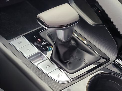 Used 2022 Hyundai Elantra SEL w/ Convenience + Premium Package image 23