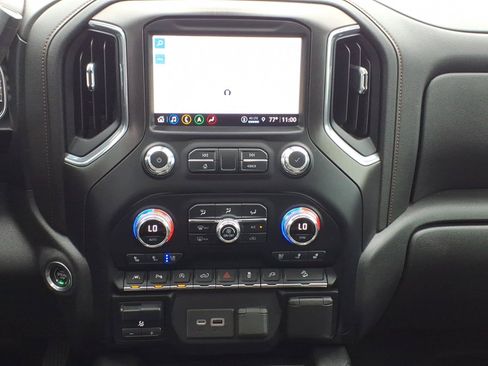Used 2021 GMC Sierra 1500 AT4 w/ AT4 Value Package AWD/4WD image 13