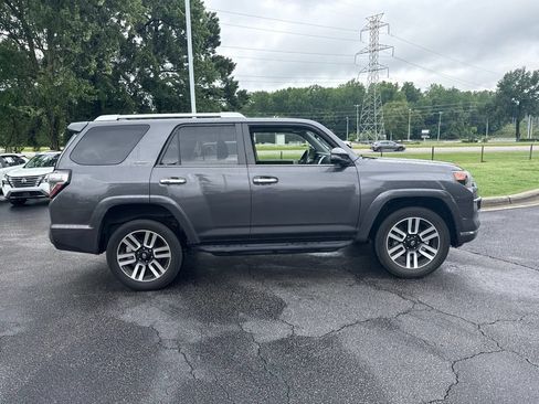 Used 2022 Toyota 4Runner Limited AWD/4WD image 6