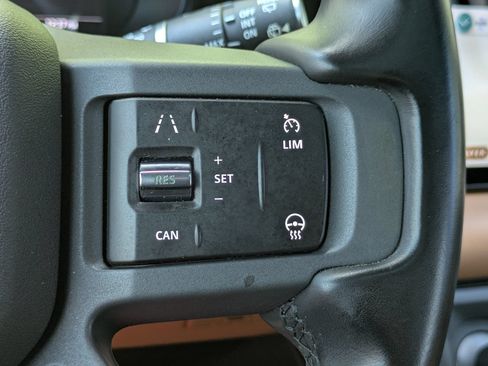 Used 2023 Land Rover Defender 110 X-Dynamic SE AWD/4WD image 18