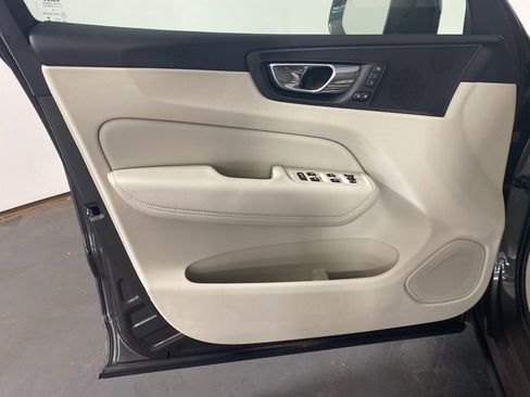 Used 2018 Volvo XC60 T6 Inscription w/ Luxury Seat Package AWD/4WD image 24