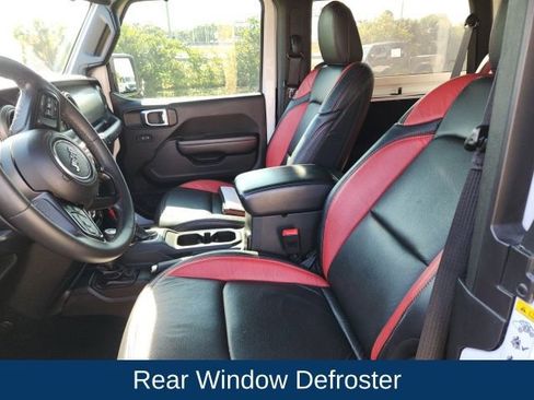 Used 2018 Jeep Wrangler Sport image 19