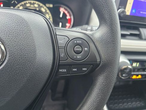 Used 2025 Toyota RAV4 XLE w/ Convenience Package image 25