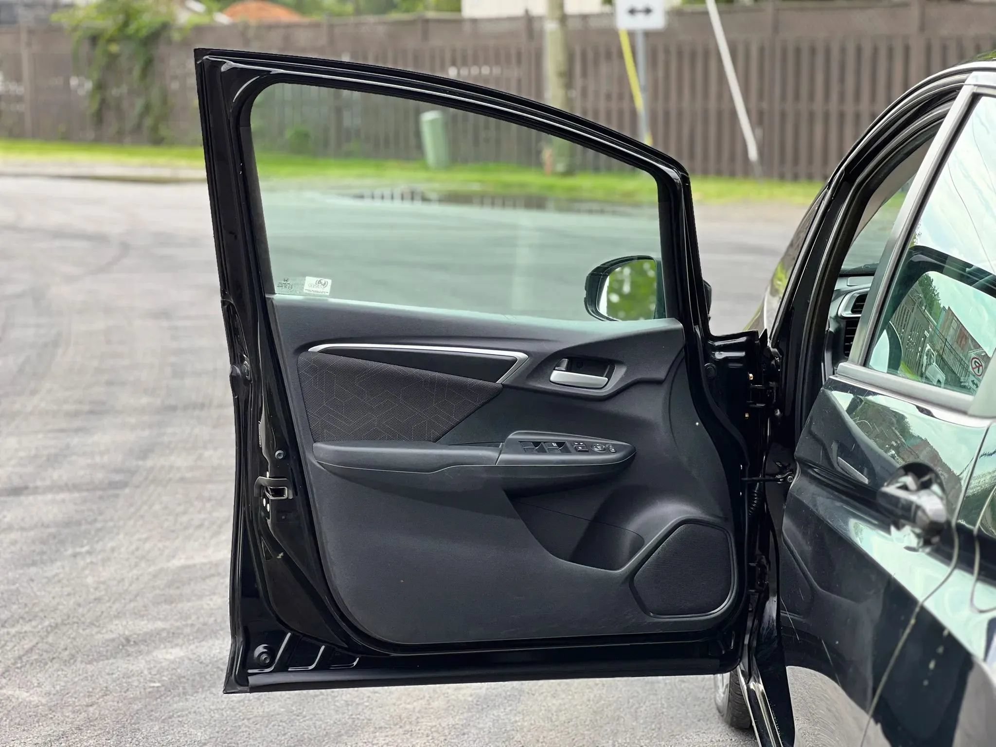 Used 2015 Honda Fit EX image 31