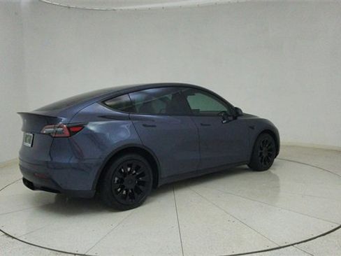 Used 2021 Tesla Model Y Long Range image 72
