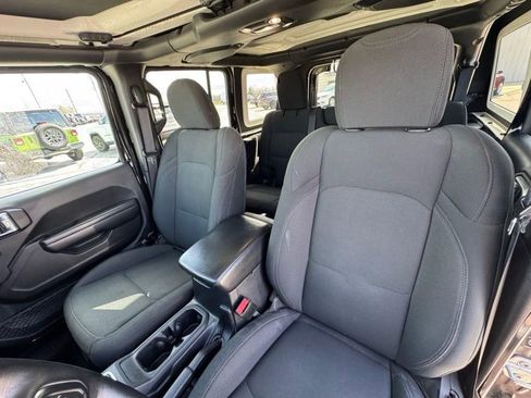 Used 2021 Jeep Wrangler Unlimited Sport AWD/4WD image 18