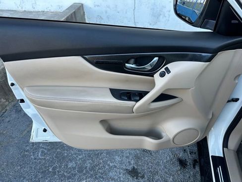 Used 2015 Nissan Rogue SL w/ SL Premium Package image 13