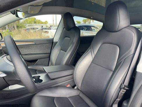 Used 2024 Tesla Model Y Long Range image 2