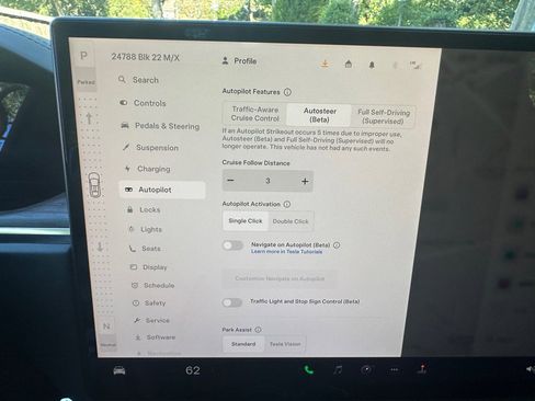 Used 2022 Tesla Model X image 39