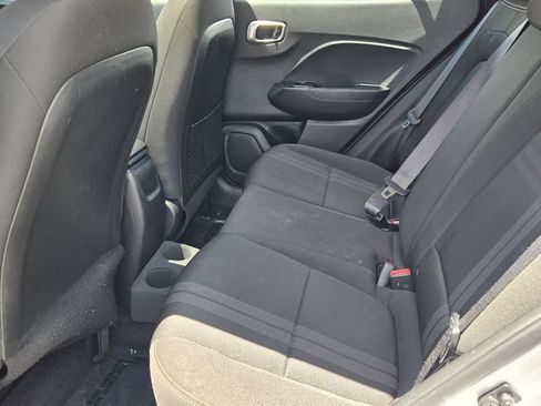 Used 2023 Hyundai Venue SEL FWD image 11