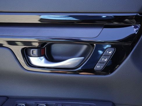 Used 2025 Honda CR-V Sport Touring image 8