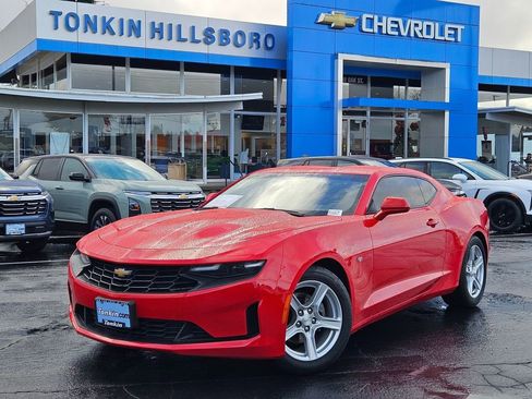 Used 2023 Chevrolet Camaro LT image 2