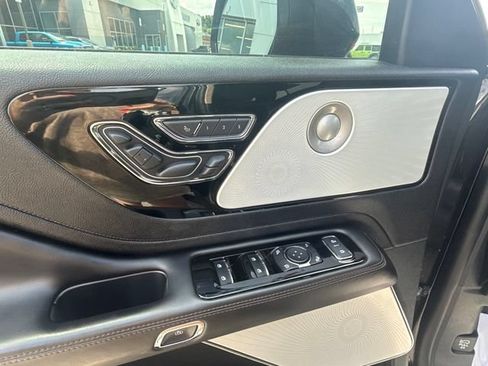Used 2024 Lincoln Aviator Reserve w/ Equipment Group 201A AWD/4WD image 11