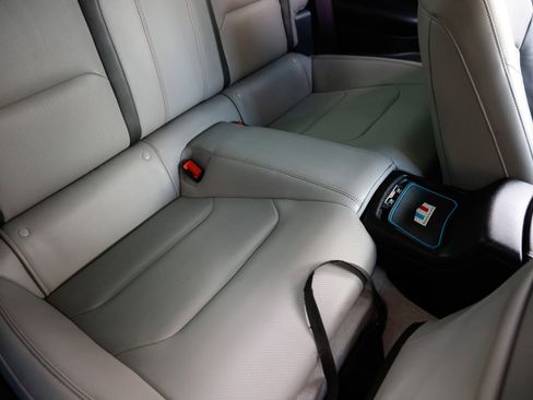 Used 2017 Chevrolet Camaro LT image 15