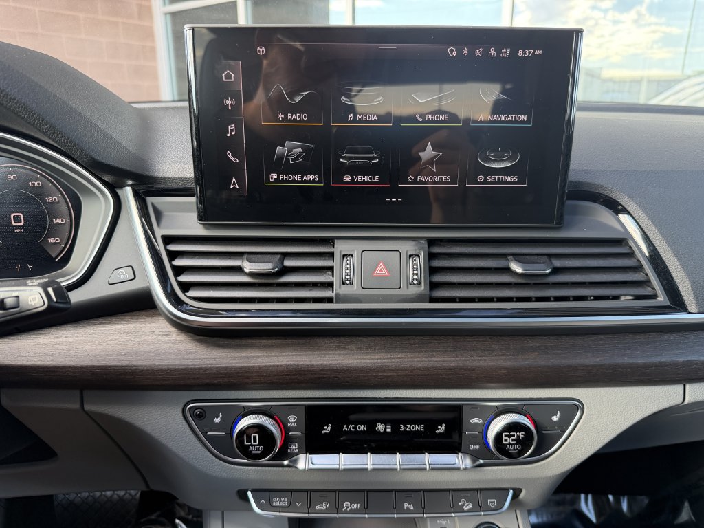 Used 2025 Audi Q5 e Premium AWD/4WD image 20
