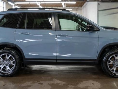 Used 2023 Honda Passport TrailSport image 5