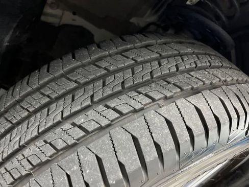 Used 2022 Nissan Pathfinder SL image 37