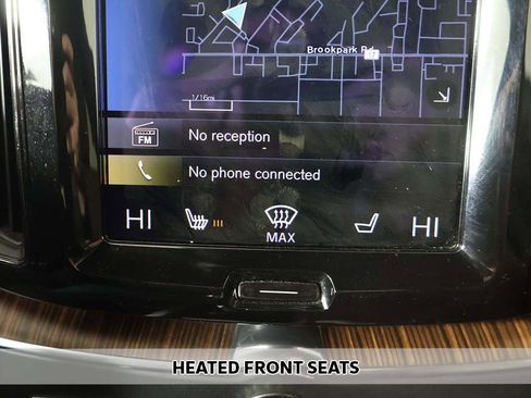 Used 2021 Volvo XC60 T5 Momentum w/ Premium Package image 8