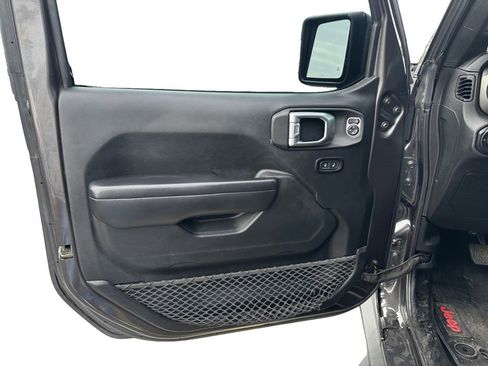 Used 2018 Jeep Wrangler Unlimited Sport S image 22