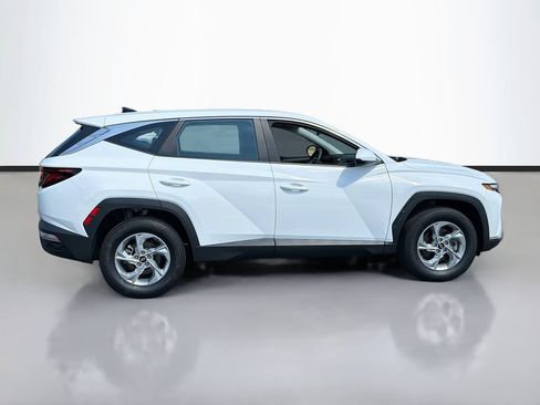 Used 2024 Hyundai Tucson SE AWD/4WD image 4