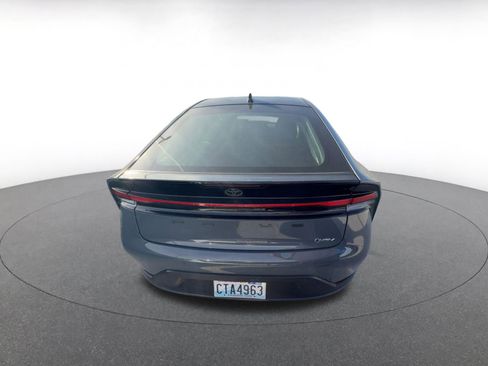 Used 2025 Toyota Prius LE image 5