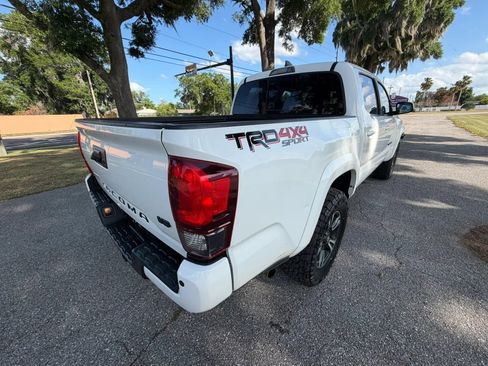 Used 2019 Toyota Tacoma TRD Sport w/ Technology Package AWD/4WD image 28