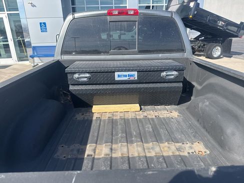 Used 2005 Dodge Ram 2500 Truck SLT image 11