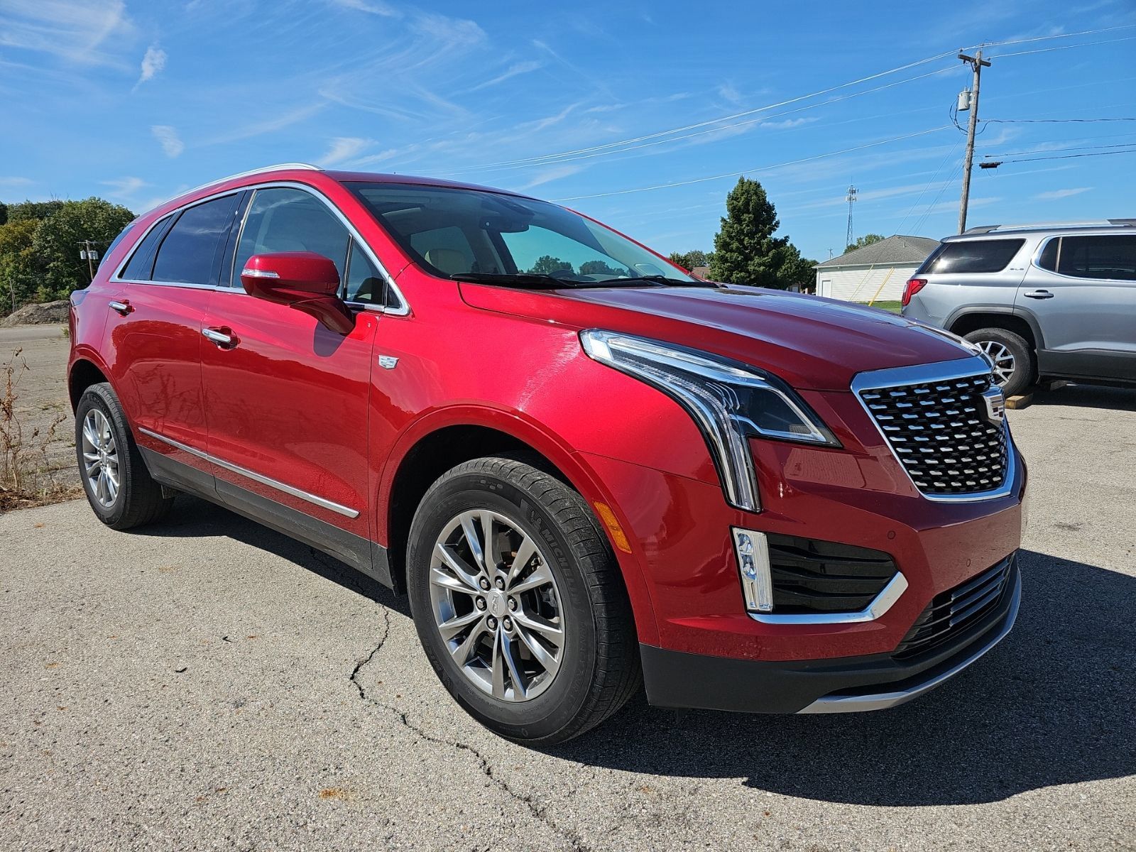 Used 2021 Cadillac XT5 Premium Luxury FWD image 1