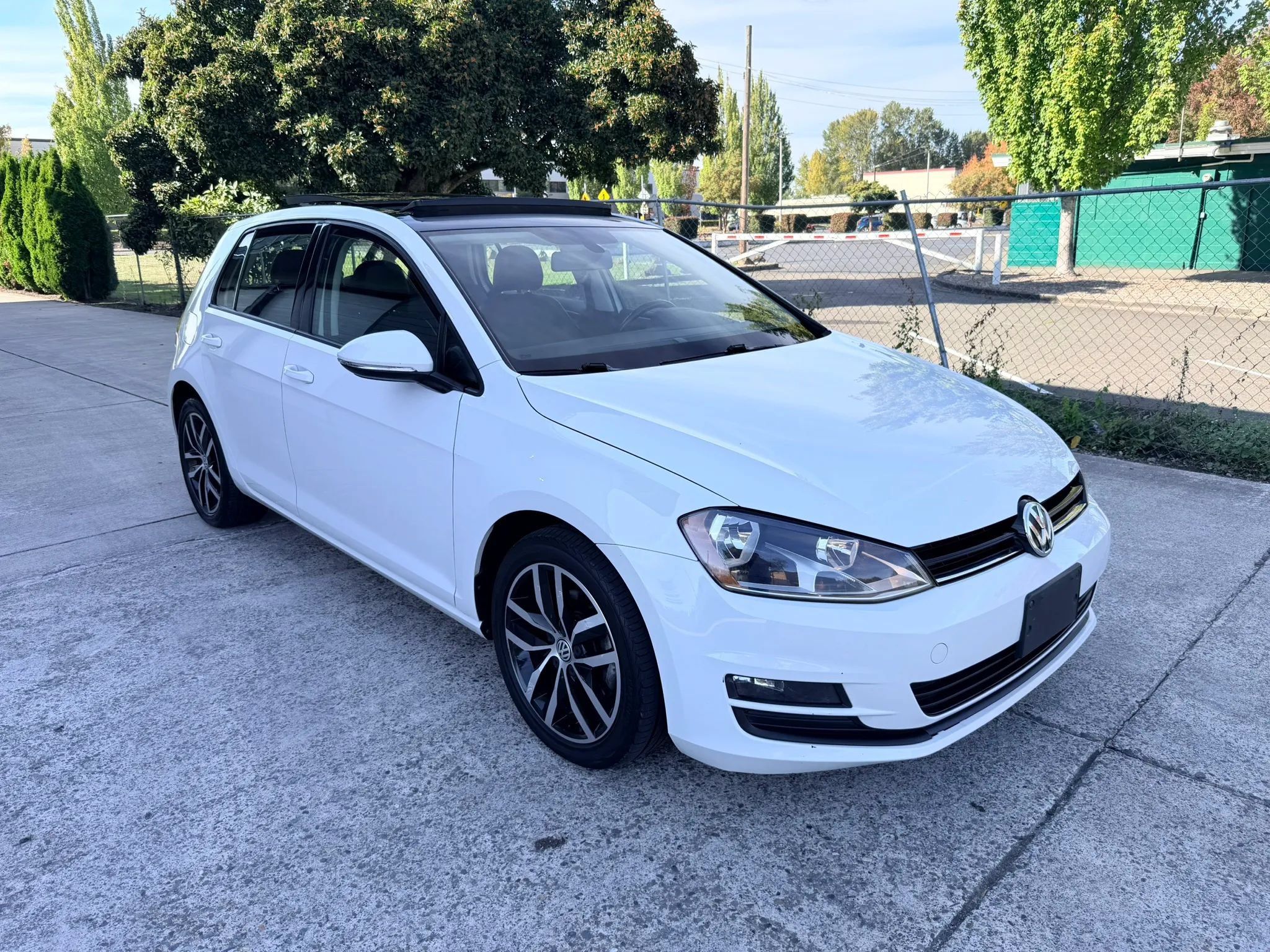 Used 2015 Volkswagen Golf SE FWD image 7