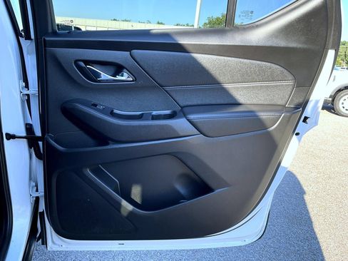Used 2023 Chevrolet Traverse LT w/ LPO, Floor Liner Package AWD/4WD image 20