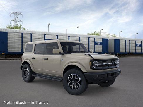 New 2026 Ford Bronco Outer Banks image 7