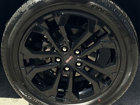 Used 2022 GMC Terrain SLT w/ Infotainment Package II image 13