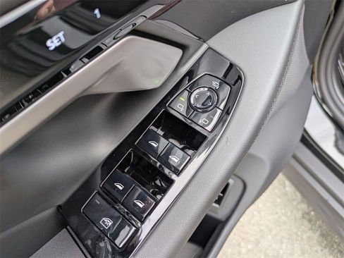 New 2026 BMW 530i xDrive 530i xDrive image 12