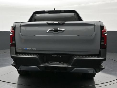 Used 2026 Chevrolet Silverado EV LT w/ Plus Package AWD/4WD image 4