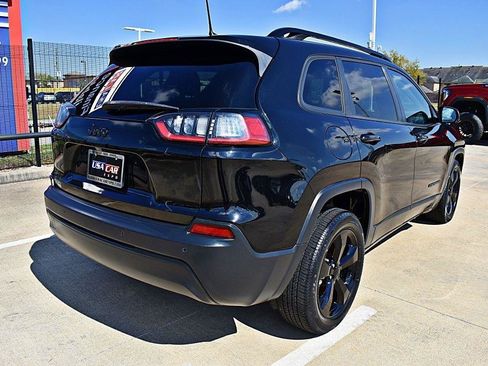 Used 2019 Jeep Cherokee Latitude Plus FWD image 7