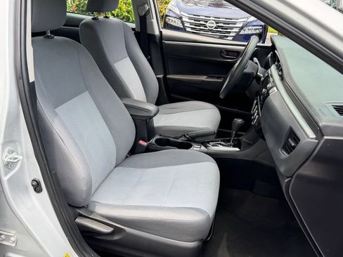 Used 2016 Toyota Corolla L FWD image 18