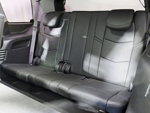 Used 2016 Cadillac Escalade Premium image 31