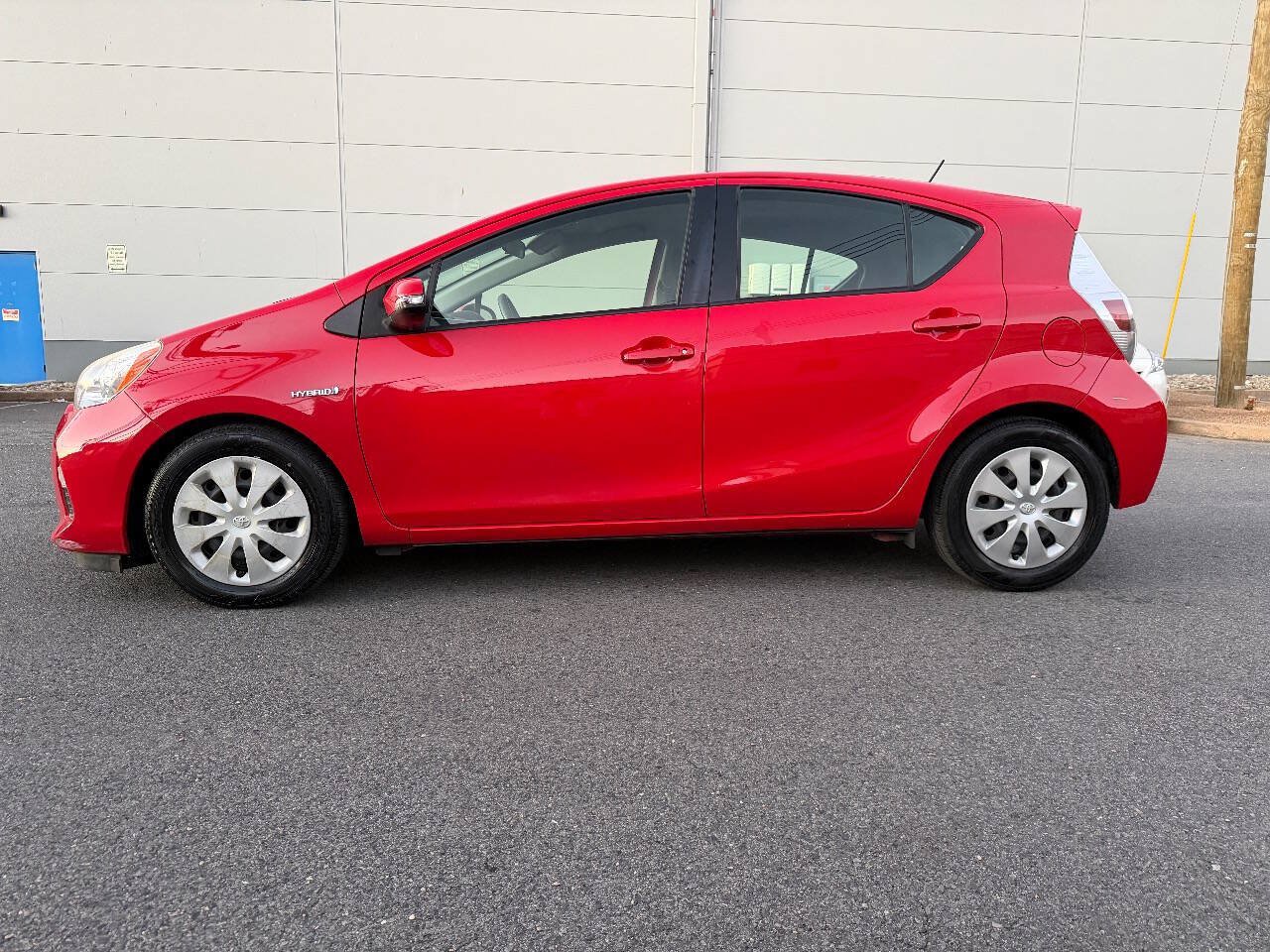 Used 2014 Toyota Prius C Three FWD image 3