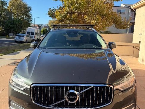 Used 2018 Volvo XC60 T6 Inscription w/ Convenience Package image 3