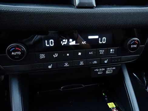 Used 2026 Subaru Outback Limited AWD/4WD image 25