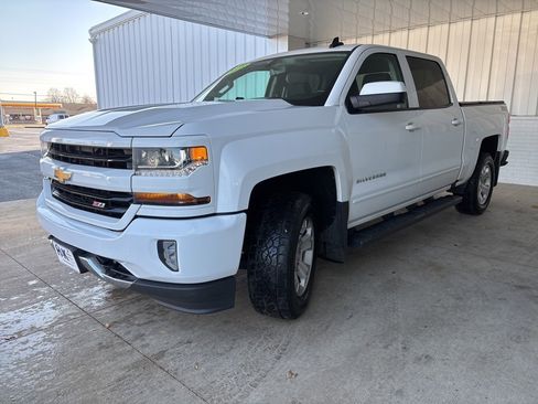 Used 2018 Chevrolet Silverado 1500 LT w/ All Star Edition image 3