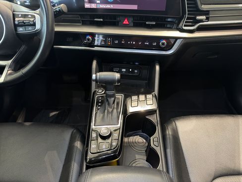 Used 2025 Kia Sportage EX w/ Premium Package FWD image 19