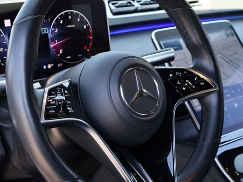 Used 2022 Mercedes-Benz S 500 4MATIC w/ AMG Line Package image 20