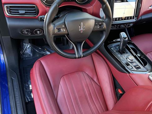 Used 2021 Maserati Levante image 46