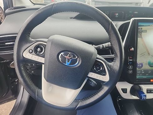 Used 2017 Toyota Prius Prime Advanced FWD image 20