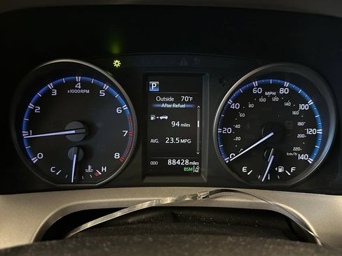Used 2018 Toyota RAV4 Adventure AWD/4WD image 10