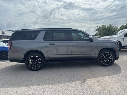 Used 2021 Chevrolet Suburban RST AWD/4WD image 4