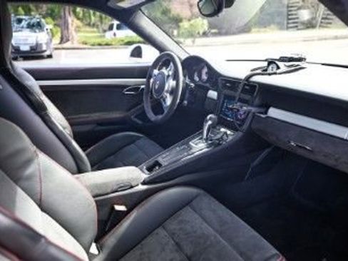 Used 2014 Porsche 911 GT3 image 5
